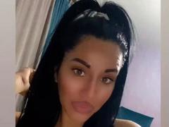 DamselDiaz - female webcam at xLoveCam