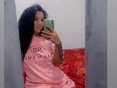 DamselDiaz - female webcam at xLoveCam