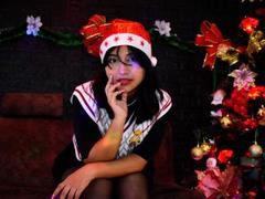 DaphnieEvans69 - female with black hair and  small tits webcam at xLoveCam