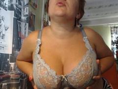 DearLola - female with brown hair and  big tits webcam at xLoveCam