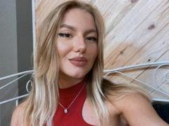 DedeRose - blond female with  small tits webcam at xLoveCam