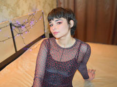 DebraCox - female with black hair webcam at LiveJasmin