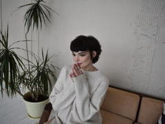 DebraCox - female with black hair webcam at LiveJasmin