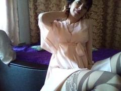 DiamondLeona - female with  small tits webcam at xLoveCam