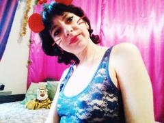 DiamondLeona - female with  small tits webcam at xLoveCam