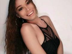 DiamondNicky - shemale webcam at xLoveCam