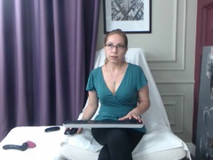 DirttyMature - female with black hair webcam at xLoveCam