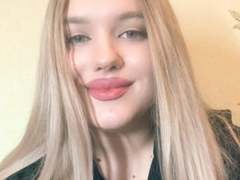 DjessikaLillian - blond female webcam at xLoveCam