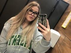 DjessikaLillian - blond female webcam at xLoveCam