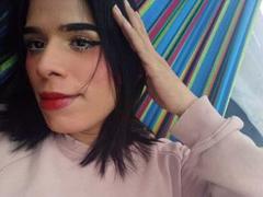 DollyQueen - shemale webcam at xLoveCam