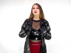 DominatrixLeila from xLoveCam