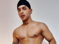 DominickOrtega - male webcam at xLoveCam