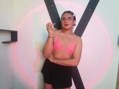 DominickRouse - shemale with black hair webcam at xLoveCam