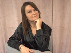 DoreenSexy - female webcam at xLoveCam