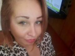 DorrieMary - female with brown hair and  small tits webcam at xLoveCam