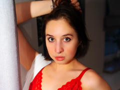 DreamLisa - female with brown hair and  small tits webcam at xLoveCam