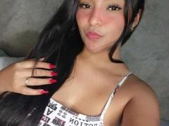 DulceBelle - female webcam at xLoveCam