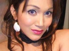 EasyLoverX - shemale with brown hair and  small tits webcam at xLoveCam