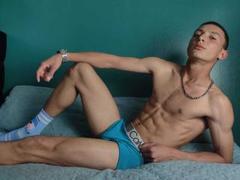 EdwardGomez - male webcam at xLoveCam