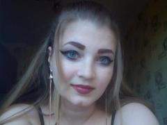 ElizabethHottie - blond female with  small tits webcam at xLoveCam