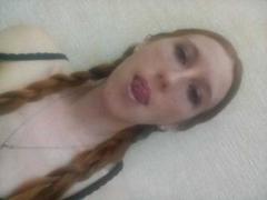 Ella999 - female webcam at ImLive