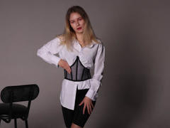 ElliePortant - blond female webcam at LiveJasmin