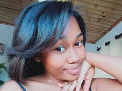 Ellyannah - female webcam at xLoveCam