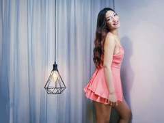 ElyWhitee - female with brown hair and  small tits webcam at xLoveCam