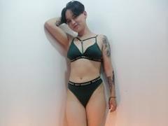 emilly_princess - female webcam at ImLive