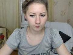 EmilyGordan - blond female webcam at LiveJasmin