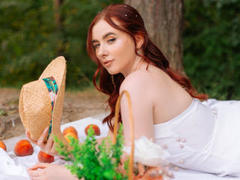 MadisonFordy - female with red hair webcam at LiveJasmin