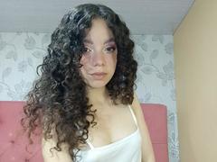 EmmaCowperr - female with brown hair and  small tits webcam at xLoveCam