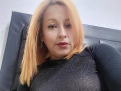 EmmaLiong - female with brown hair and  big tits webcam at LiveJasmin