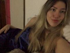 EmmaSexyX from xLoveCam