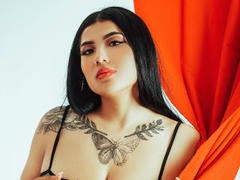 EmmaWiston - female with black hair and  big tits webcam at xLoveCam