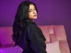 EmmaaCruz - female with black hair webcam at xLoveCam