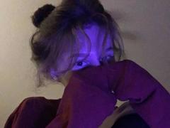 Enigma-hot - female with brown hair webcam at xLoveCam