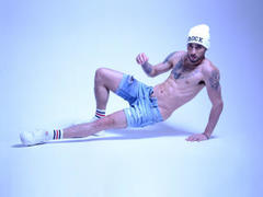 EnzoHerrera - male webcam at LiveJasmin