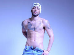 EnzoHerrera - male webcam at LiveJasmin