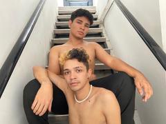 ErnestAndJay - male webcam at xLoveCam