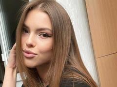 Eva24-hot - female with brown hair webcam at xLoveCam