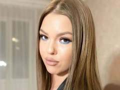 Eva24-hot - female with brown hair webcam at xLoveCam