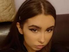 Evelyn_dober - female with brown hair and  small tits webcam at ImLive