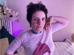 EverlyRays - female with black hair and  big tits webcam at xLoveCam