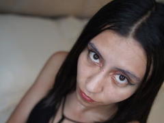 EvieGothel - female with black hair webcam at xLoveCam