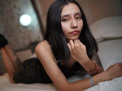 EvieGothel - female with black hair webcam at xLoveCam