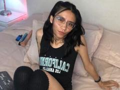 EvieGothel - female with black hair webcam at xLoveCam