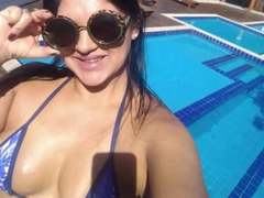 FadaMilf-hot - female with black hair webcam at xLoveCam