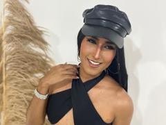 FallonRogerss - shemale with black hair webcam at LiveJasmin