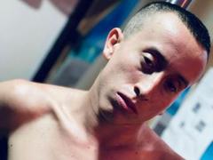 FamousParker - male webcam at xLoveCam